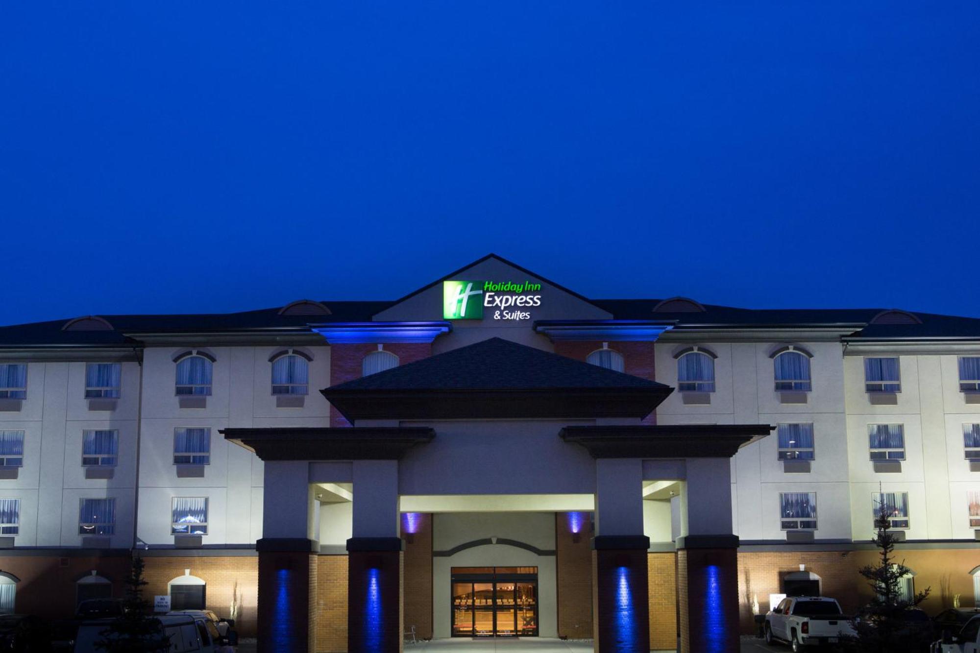 Holiday Inn Express & Suites Drayton Valley By Ihg Экстерьер фото