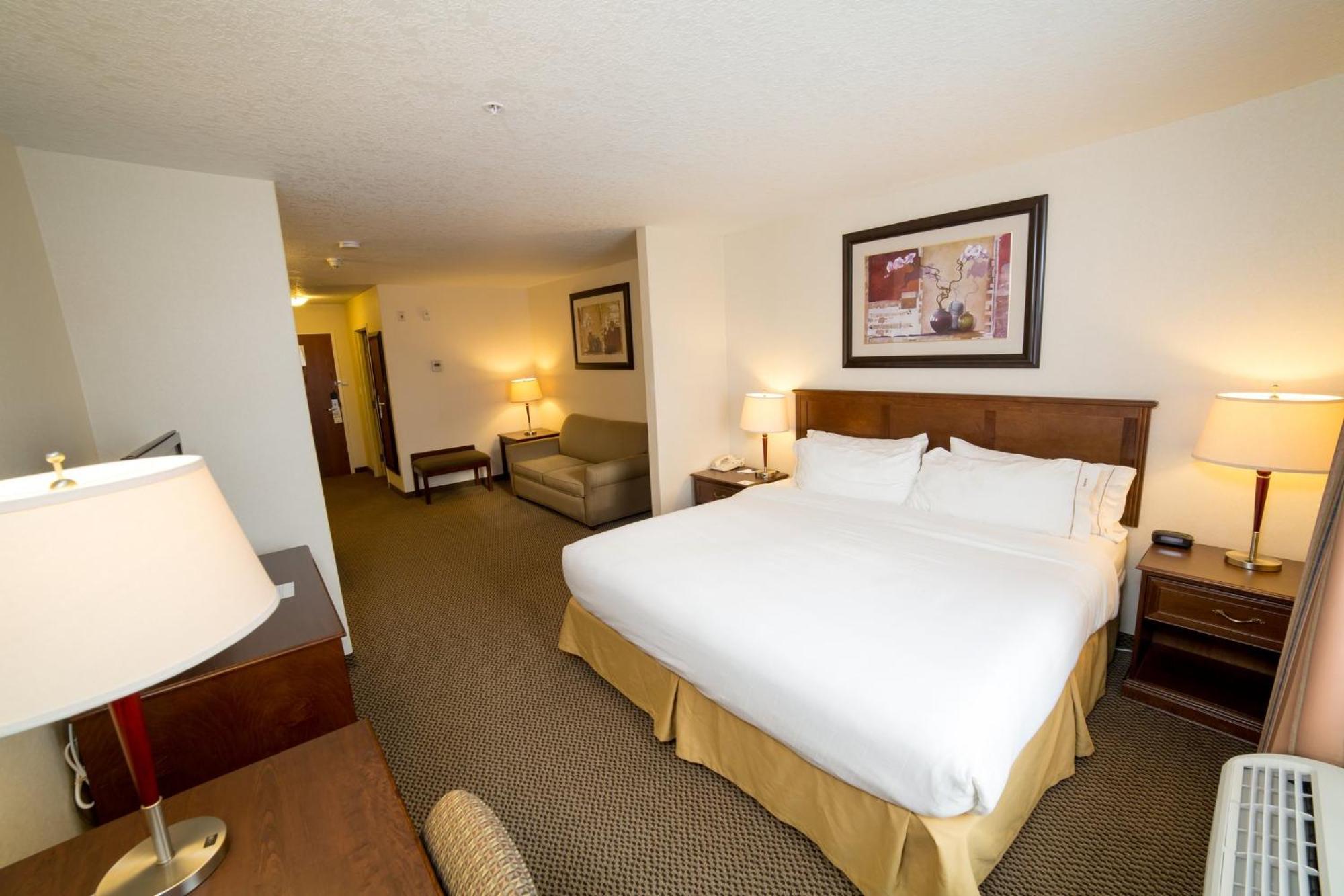 Holiday Inn Express & Suites Drayton Valley By Ihg Экстерьер фото